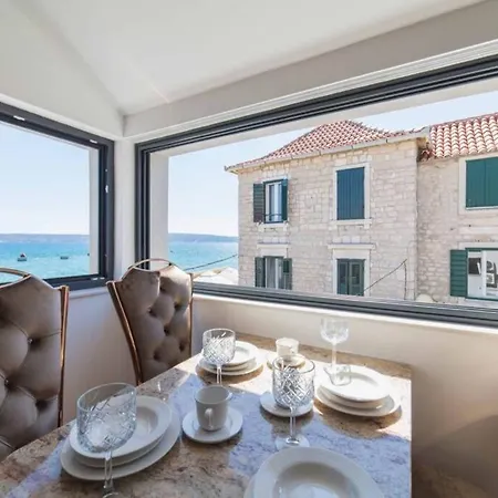 Mini Palais * Kaštela