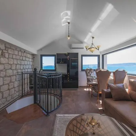 Mini Palais Appartamento Kaštela